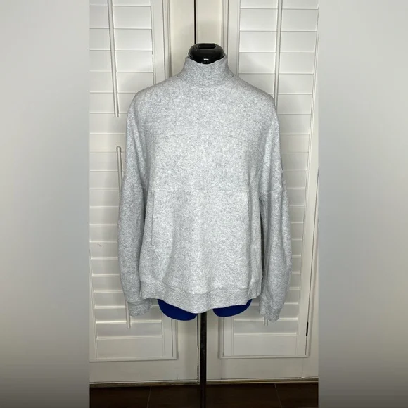 Alo Yoga Women's segment pullover Fleece sweatshirt - Dove Grey - S. - Picture 3 of 16